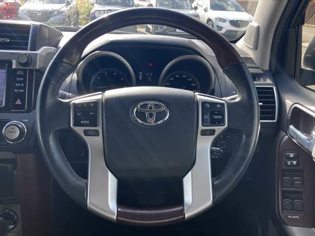 ランドクルーザープラド TX Lパッケージ サンルーフ 純正SDナビ 本革シート バックカメラ サイドカメラ 禁煙車 クルーズコントロール フルセグTV LEDヘッドライト パワーシート シートヒーター 4WD ETC2.0 純正17インチAW(13枚目)