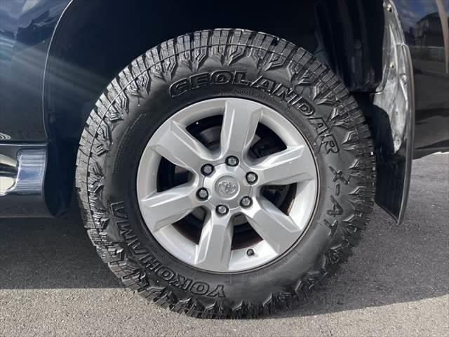 ランドクルーザープラド TX Lパッケージ サンルーフ 純正SDナビ 本革シート バックカメラ サイドカメラ 禁煙車 クルーズコントロール フルセグTV LEDヘッドライト パワーシート シートヒーター 4WD ETC2.0 純正17インチAW(29枚目)