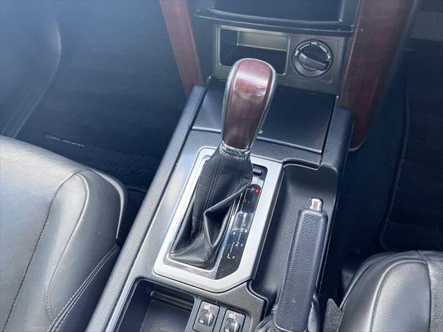 ランドクルーザープラド TX Lパッケージ サンルーフ 純正SDナビ 本革シート バックカメラ サイドカメラ 禁煙車 クルーズコントロール フルセグTV LEDヘッドライト パワーシート シートヒーター 4WD ETC2.0 純正17インチAW(35枚目)