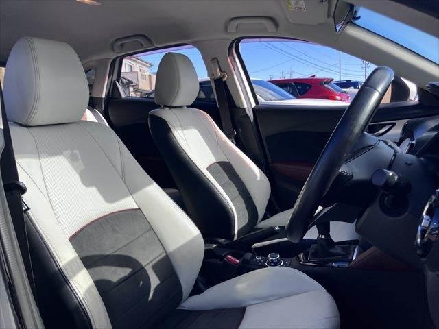 ＣＸ－３ ＸＤ　ツーリング　Ｌパッケージ　白本革シート　純正ナビ　レーダークルーズコントロール　バックカメラ　シートヒーター　禁煙車　６速ＭＴ　ディーゼルターボ　ＬＥＤヘッドライト　ＥＴＣ　スマートキー　ブルートゥース　ＵＳＢポート　フルセグ（9枚目）