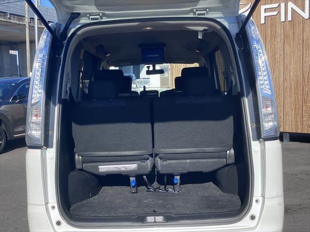 セレナ ２０Ｘ　Ｓ－ハイブリッド　両側パワースライドドア　純正ナビ　フリップダウンモニター　バックカメラ　スマートキー　禁煙車　オートクルーズコントロール　ブルートゥース　ＵＳＢポート　フルセグＴＶ　ワンオーナー　８人乗り　ＥＴＣ（11枚目）