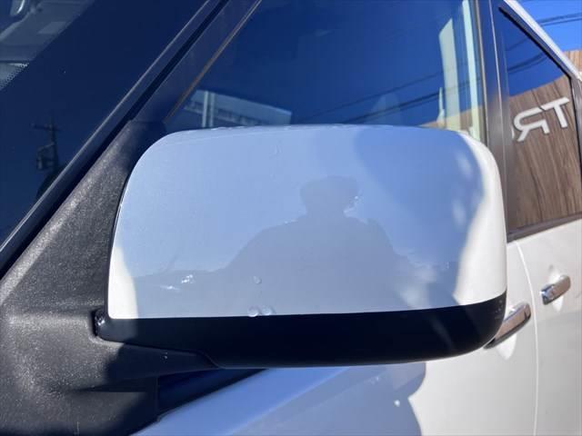 セレナ ２０Ｘ　Ｓ－ハイブリッド　両側パワースライドドア　純正ナビ　フリップダウンモニター　バックカメラ　スマートキー　禁煙車　オートクルーズコントロール　ブルートゥース　ＵＳＢポート　フルセグＴＶ　ワンオーナー　８人乗り　ＥＴＣ（22枚目）