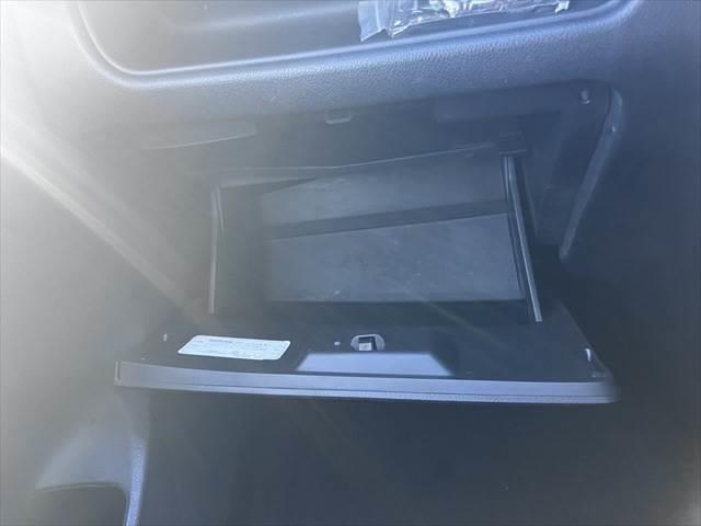 セレナ ２０Ｘ　Ｓ－ハイブリッド　両側パワースライドドア　純正ナビ　フリップダウンモニター　バックカメラ　スマートキー　禁煙車　オートクルーズコントロール　ブルートゥース　ＵＳＢポート　フルセグＴＶ　ワンオーナー　８人乗り　ＥＴＣ（45枚目）