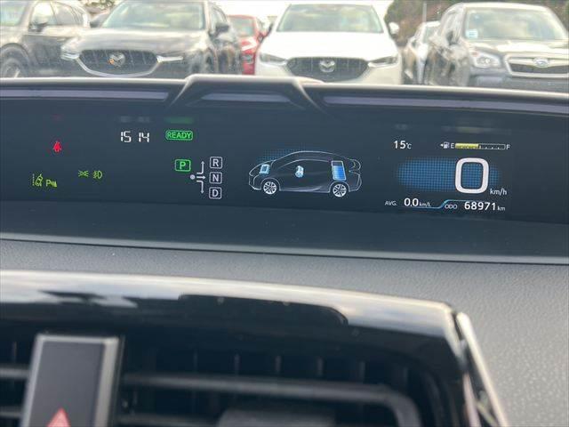 プリウス Ｓセーフティプラス　純正９インチナビ　レーダークルーズコントロール　デジタルインナーミラー　バックカメラ　衝突軽減ブレーキ　禁煙車　フルセグＴＶ　Ｂｌｕｅｔｏｏｔｈ　ＬＥＤヘッドライト　スマートキー　コーナーセンサー（43枚目）