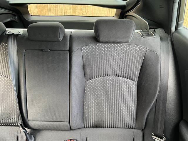 プリウス Ｓセーフティプラス　純正９インチナビ　レーダークルーズコントロール　デジタルインナーミラー　バックカメラ　衝突軽減ブレーキ　禁煙車　フルセグＴＶ　Ｂｌｕｅｔｏｏｔｈ　ＬＥＤヘッドライト　スマートキー　コーナーセンサー（63枚目）