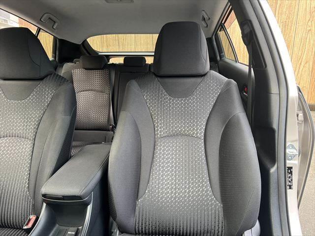 プリウス Ｓセーフティプラス　純正９インチナビ　レーダークルーズコントロール　デジタルインナーミラー　バックカメラ　衝突軽減ブレーキ　禁煙車　フルセグＴＶ　Ｂｌｕｅｔｏｏｔｈ　ＬＥＤヘッドライト　スマートキー　コーナーセンサー（66枚目）