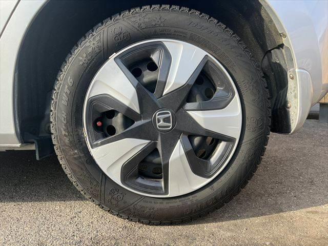 フィットハイブリッド Ｌパッケージ　純正メモリーナビ　クルーズコントロール　バックカメラ　ＥＴＣ　スマートキー　禁煙車　地デジＴＶ　Ｂｌｕｅｔｏｏｔｈ　ＬＥＤヘッドライト　ハーフレザーシート　アイドリングストップ（23枚目）