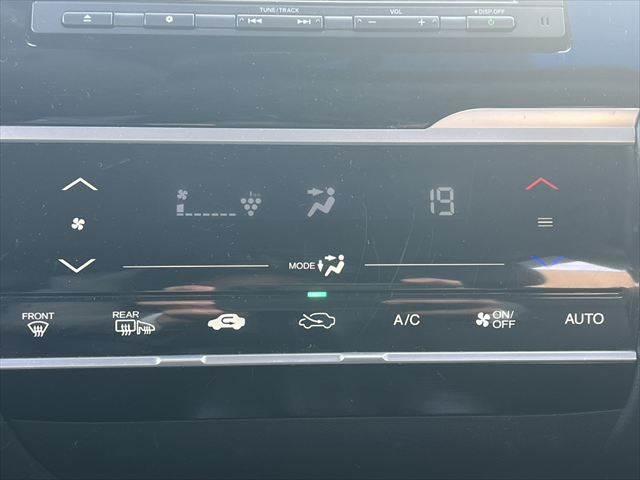 フィットハイブリッド Ｌパッケージ　純正メモリーナビ　クルーズコントロール　バックカメラ　ＥＴＣ　スマートキー　禁煙車　地デジＴＶ　Ｂｌｕｅｔｏｏｔｈ　ＬＥＤヘッドライト　ハーフレザーシート　アイドリングストップ（32枚目）