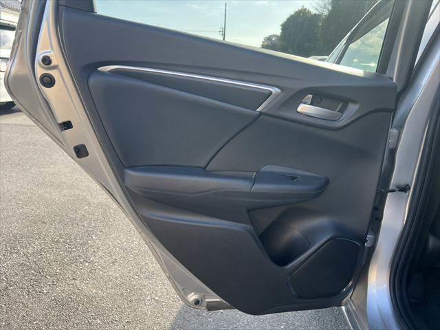 フィットハイブリッド Ｌパッケージ　純正メモリーナビ　クルーズコントロール　バックカメラ　ＥＴＣ　スマートキー　禁煙車　地デジＴＶ　Ｂｌｕｅｔｏｏｔｈ　ＬＥＤヘッドライト　ハーフレザーシート　アイドリングストップ（55枚目）