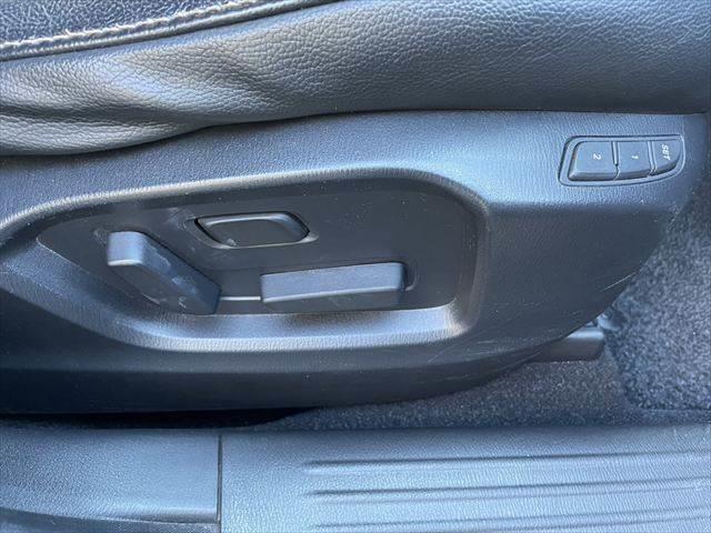 ＣＸ－５ ＸＤ　Ｌパッケージ　本革シート　純正ナビ　全方位カメラ　レーダークルーズコントロール　シートヒーター　ＢＯＳＥサウンド　衝突軽減ブレーキ　障害物センサー　ブラインドスポットモニター　禁煙車　パワーバックドア　ＥＴＣ（50枚目）