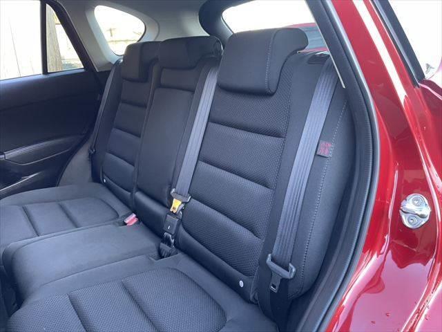 ＣＸ－５ ＸＤ　プロアクティブ　純正ナビ　レーダークルーズコントロール　４ＷＤ　バックカメラ　衝突軽減システム　禁煙車　Ｂｌｕｅｔｏｏｔｈ　ＥＴＣ　ＬＥＤヘッドライト　クリアランスソナー　ブラインドスポットモニター　ＭＴモード付（35枚目）