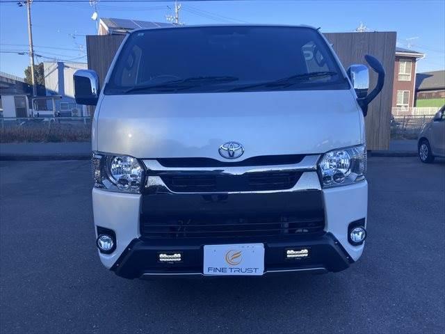 ハイエースバン ディーゼル　５ドア　標準ルーフ　標準フロア　２／５人　スーパ　ＳＤナビ　全方位カメラ　衝突軽減ブレーキ（13枚目）