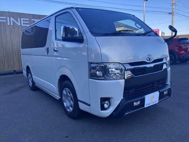 ハイエースバン ディーゼル　５ドア　標準ルーフ　標準フロア　２／５人　スーパ　ＳＤナビ　全方位カメラ　衝突軽減ブレーキ（14枚目）