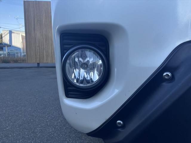 ハイエースバン ディーゼル　５ドア　標準ルーフ　標準フロア　２／５人　スーパ　ＳＤナビ　全方位カメラ　衝突軽減ブレーキ（25枚目）