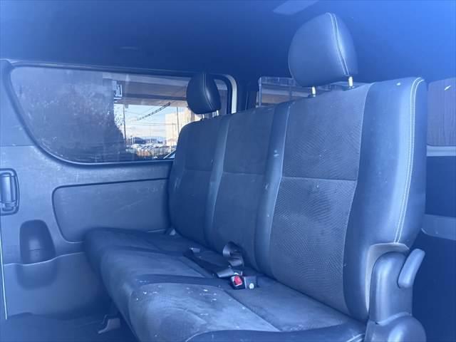 ハイエースバン ディーゼル　５ドア　標準ルーフ　標準フロア　２／５人　スーパ　ＳＤナビ　全方位カメラ　衝突軽減ブレーキ（35枚目）