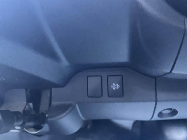 ハイエースバン ディーゼル　５ドア　標準ルーフ　標準フロア　２／５人　スーパ　ＳＤナビ　全方位カメラ　衝突軽減ブレーキ（42枚目）