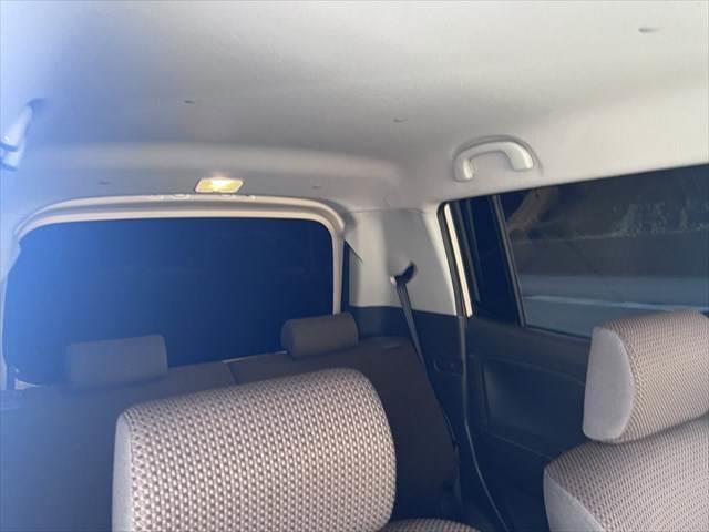 ���V����