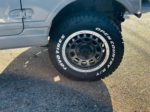 ジムニー ＨＣ　ＪＢ６４全塗装／増しリーフリフトアップ／ＬＥＤヘッドライト／ＬＥＤテールランプ／縞板ドアトリム／タイミングベルト交換済／圧縮測定済／オープンカントリーＭＴ／ＷＯＲＫ１６インチ／ディープコーンハンドル（29枚目）