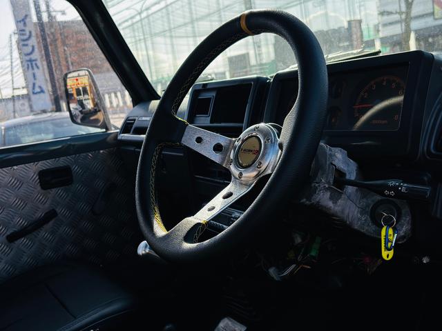 ジムニー ＨＣ　ＪＢ６４全塗装／増しリーフリフトアップ／ＬＥＤヘッドライト／ＬＥＤテールランプ／縞板ドアトリム／タイミングベルト交換済／圧縮測定済／オープンカントリーＭＴ／ＷＯＲＫ１６インチ／ディープコーンハンドル（40枚目）