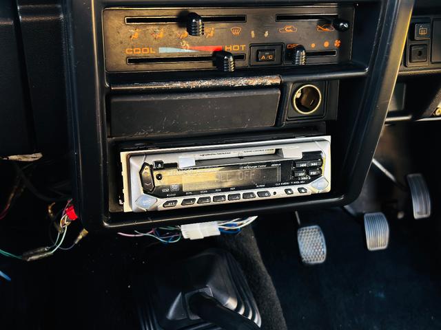 ジムニー ＨＣ　ＪＢ６４全塗装／増しリーフリフトアップ／ＬＥＤヘッドライト／ＬＥＤテールランプ／縞板ドアトリム／タイミングベルト交換済／圧縮測定済／オープンカントリーＭＴ／ＷＯＲＫ１６インチ／ディープコーンハンドル（47枚目）