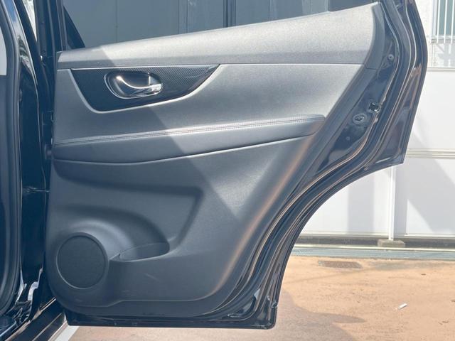 エクストレイル ２０Ｘｉ　禁煙車　純正９インチメモリーナビ　全周囲カメラ　プロパイロット　電動リアゲート　レザー調シート　ＥＴＣ　デジタルミラー　Ｂｌｕｅｔｏｏｔｈ　ＣＤ　フルセグ　純正１８インチアルミホイール（31枚目）