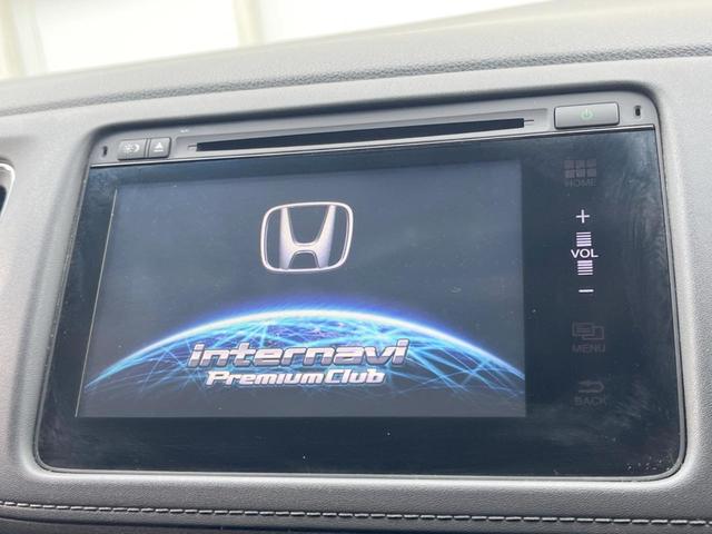 ヴェゼル ハイブリッドＺ　禁煙車　純正ナビ　バックカメラ　ＥＴＣ　シートヒーター　オートエアコン　ハーフレザーシート　クルーズコントロール　ＬＥＤヘッドライト　純正１７インチアルミホイール　ステアリングスイッチ（3枚目）