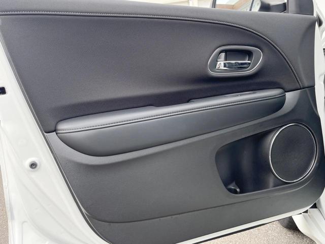 ヴェゼル ハイブリッドＺ　禁煙車　純正ナビ　バックカメラ　ＥＴＣ　シートヒーター　オートエアコン　ハーフレザーシート　クルーズコントロール　ＬＥＤヘッドライト　純正１７インチアルミホイール　ステアリングスイッチ（33枚目）
