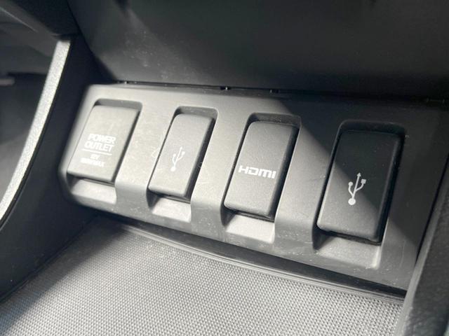 ヴェゼル ハイブリッドＺ　禁煙車　純正ナビ　バックカメラ　ＥＴＣ　シートヒーター　オートエアコン　ハーフレザーシート　クルーズコントロール　ＬＥＤヘッドライト　純正１７インチアルミホイール　ステアリングスイッチ（41枚目）
