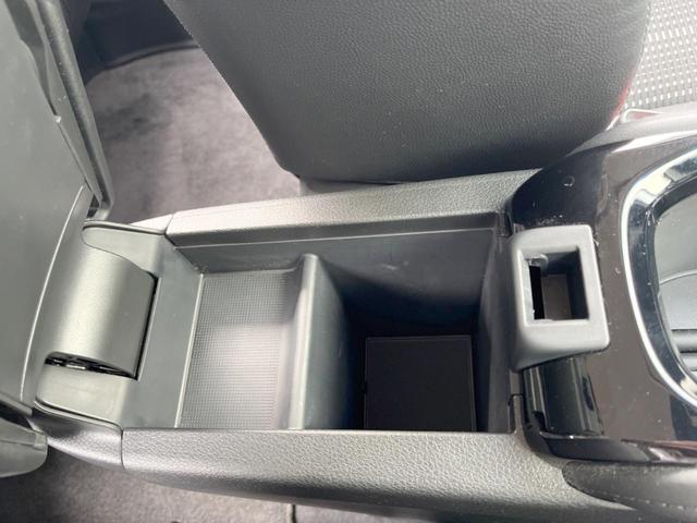 ヴェゼル ハイブリッドＺ　禁煙車　純正ナビ　バックカメラ　ＥＴＣ　シートヒーター　オートエアコン　ハーフレザーシート　クルーズコントロール　ＬＥＤヘッドライト　純正１７インチアルミホイール　ステアリングスイッチ（44枚目）