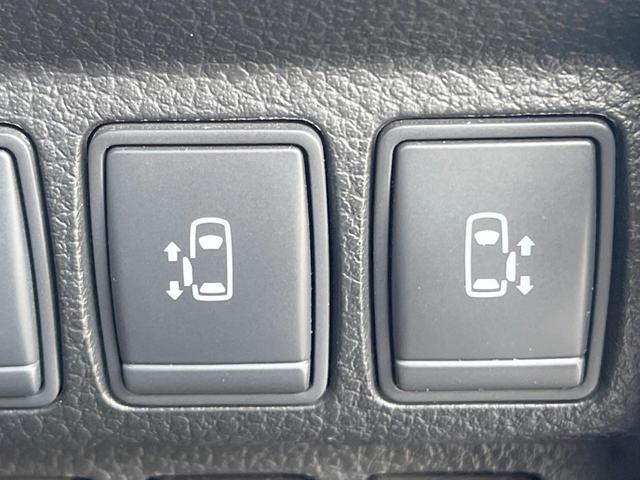 エルグランド ＶＩＰ　禁煙車　純正ナビサンルーフ　両側電動スライドドア　フリップダウンモニター　全周囲カメラ　ＢＯＳＥサウンド　電動リアゲート　ドライブレコーダー　コーナーセンサー　スマートキー　ＥＴＣ（6枚目）