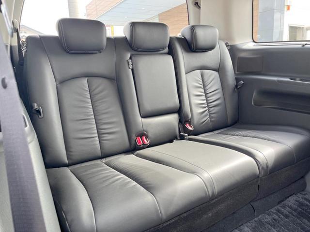 エルグランド ＶＩＰ　禁煙車　純正ナビサンルーフ　両側電動スライドドア　フリップダウンモニター　全周囲カメラ　ＢＯＳＥサウンド　電動リアゲート　ドライブレコーダー　コーナーセンサー　スマートキー　ＥＴＣ（10枚目）