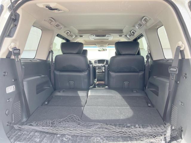 エルグランド ＶＩＰ　禁煙車　純正ナビサンルーフ　両側電動スライドドア　フリップダウンモニター　全周囲カメラ　ＢＯＳＥサウンド　電動リアゲート　ドライブレコーダー　コーナーセンサー　スマートキー　ＥＴＣ（11枚目）