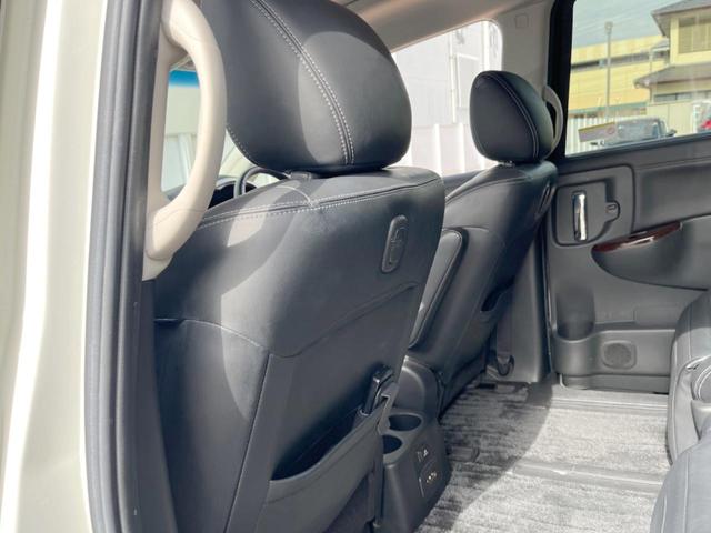 エルグランド ＶＩＰ　禁煙車　純正ナビサンルーフ　両側電動スライドドア　フリップダウンモニター　全周囲カメラ　ＢＯＳＥサウンド　電動リアゲート　ドライブレコーダー　コーナーセンサー　スマートキー　ＥＴＣ（44枚目）