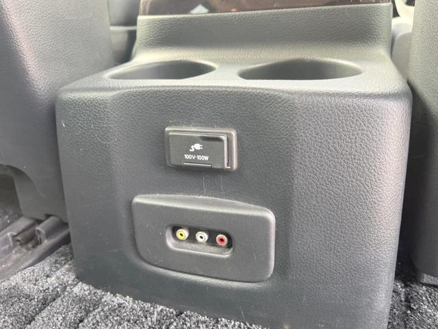 エルグランド ＶＩＰ　禁煙車　純正ナビサンルーフ　両側電動スライドドア　フリップダウンモニター　全周囲カメラ　ＢＯＳＥサウンド　電動リアゲート　ドライブレコーダー　コーナーセンサー　スマートキー　ＥＴＣ（52枚目）