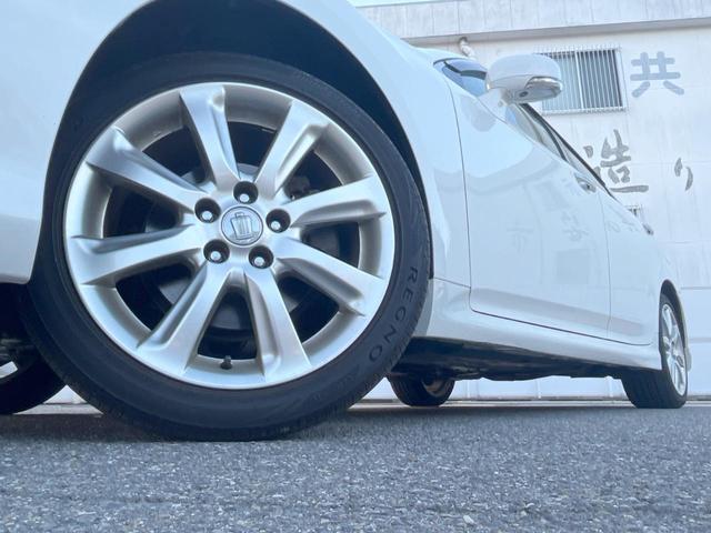 クラウン ロイヤルサルーンG 純正HDDナビ バックカメラ スマートキー HIDヘッド ビルトインETC クルコン オートライト デュアルエアコン 純正16インチアルミ CD DVD再生 フルセグ(12枚目)