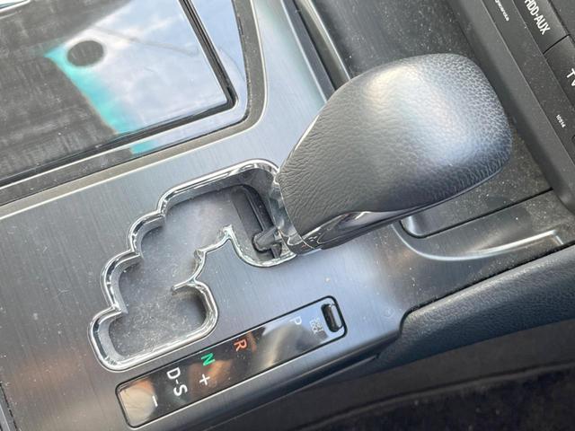 クラウン ロイヤルサルーンG 純正HDDナビ バックカメラ スマートキー HIDヘッド ビルトインETC クルコン オートライト デュアルエアコン 純正16インチアルミ CD DVD再生 フルセグ(21枚目)