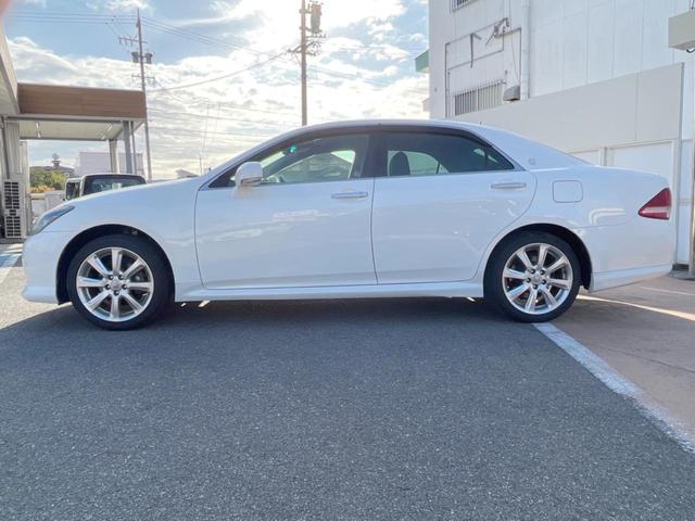 クラウン ロイヤルサルーンG 純正HDDナビ バックカメラ スマートキー HIDヘッド ビルトインETC クルコン オートライト デュアルエアコン 純正16インチアルミ CD DVD再生 フルセグ(25枚目)