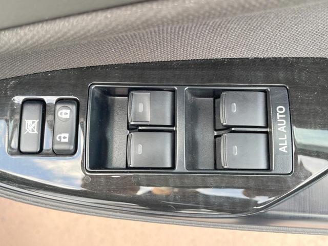 クラウン ロイヤルサルーンG 純正HDDナビ バックカメラ スマートキー HIDヘッド ビルトインETC クルコン オートライト デュアルエアコン 純正16インチアルミ CD DVD再生 フルセグ(40枚目)