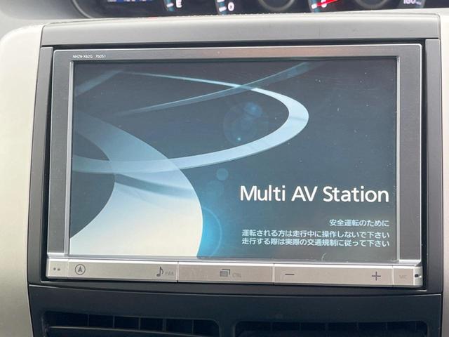 【純正ナビ】人気の純正ナビを装備。オーディオ機能も充実しており、Ｂｌｕｅｔｏｏｔｈ接続すればお持ちのスマホやＭＰ３プレイヤーの音楽を再生可能！毎日の運転がさらに楽しくなります！！