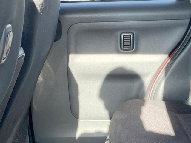 ムーヴキャンバス Ｘメイクアップ　ＳＡＩＩ　禁煙車　ＳＤナビ　バックカメラ　スマートアシスト　両側電動スライドドア　キーフリーシステム　純正１４インチスチールホイール　オートエアコン　アイドリングストップ　ヘッドライトリベライザー（31枚目）