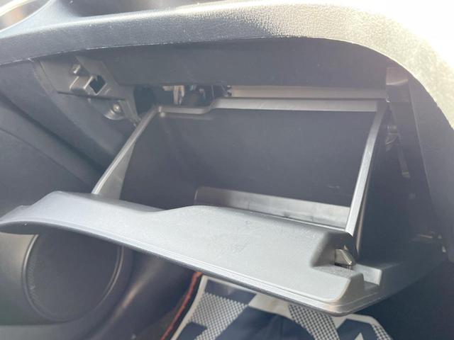 シエンタ Ｇ　クエロ　禁煙車　ＳＤナビ　バックカメラ　ドライブレコーダー　ＥＴＣ　プリクラッシュセーフティ　両側電動スライドドア　ハーフレザーシート　純正１５インチスチールホイール　ＬＥＤヘッドライト　スマートキー（45枚目）