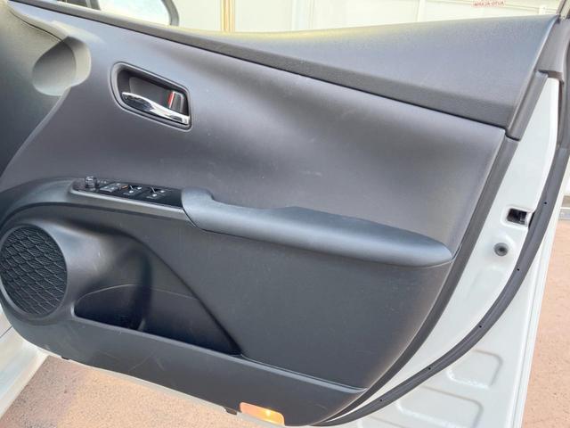 プリウス Ｓセーフティプラス　禁煙車　純正ナビ　バックカメラ　ドライブレコーダー　ＥＴＣ　プリクラッシュセーフティ　ヘッドアップ　ＬＥＤヘッドライト　純正１５インチアルミホイール　スマートキー　オートエアコン（31枚目）