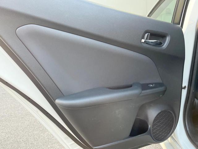 プリウス Ｓセーフティプラス　禁煙車　純正ナビ　バックカメラ　ドライブレコーダー　ＥＴＣ　プリクラッシュセーフティ　ヘッドアップ　ＬＥＤヘッドライト　純正１５インチアルミホイール　スマートキー　オートエアコン（32枚目）