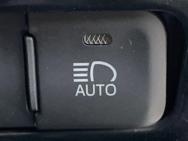 プリウス Ｓセーフティプラス　禁煙車　純正ナビ　バックカメラ　ドライブレコーダー　ＥＴＣ　プリクラッシュセーフティ　ヘッドアップ　ＬＥＤヘッドライト　純正１５インチアルミホイール　スマートキー　オートエアコン（41枚目）