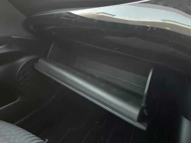 プリウス Ｓセーフティプラス　禁煙車　純正ナビ　バックカメラ　ドライブレコーダー　ＥＴＣ　プリクラッシュセーフティ　ヘッドアップ　ＬＥＤヘッドライト　純正１５インチアルミホイール　スマートキー　オートエアコン（44枚目）