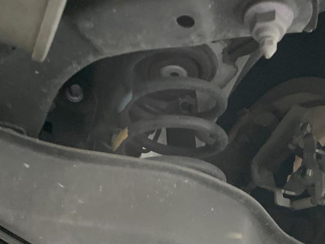 プリウス Ｓセーフティプラス　禁煙車　純正ナビ　バックカメラ　ドライブレコーダー　ＥＴＣ　プリクラッシュセーフティ　ヘッドアップ　ＬＥＤヘッドライト　純正１５インチアルミホイール　スマートキー　オートエアコン（48枚目）