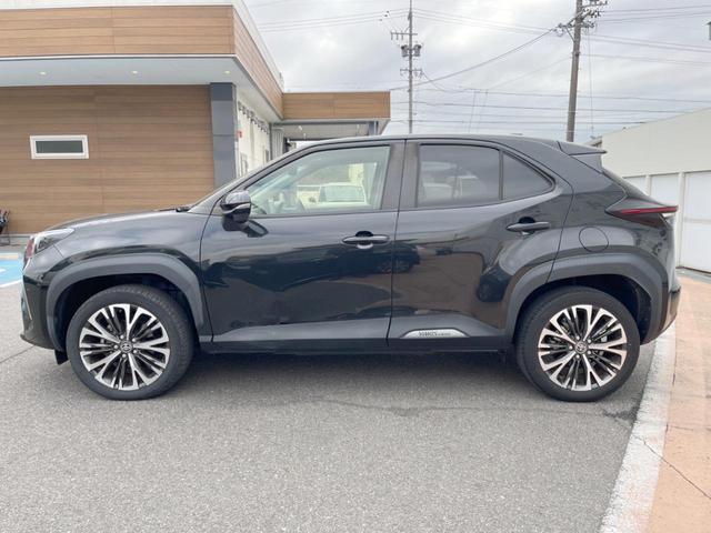 ヤリスクロス ハイブリッドZ バックカメラ 衝突被害軽減システム 禁煙車 ハーフレザーシート パワーシート コーナーセンサー スマートキー LEDヘッドライト ETC 純正18インチアルミ オートハイビーム 車線逸脱警報(22枚目)