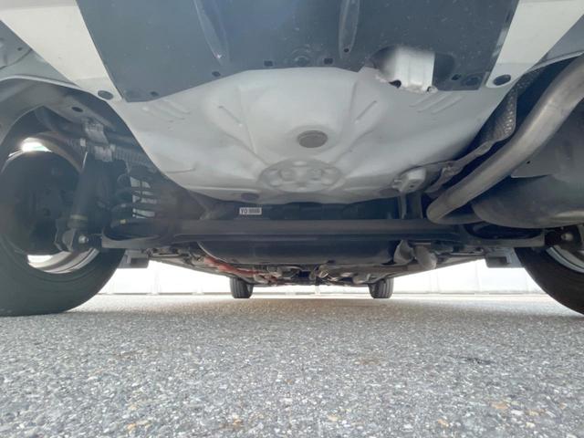 アクア S 禁煙車 SDナビ スマートキー HIDヘッドライト ビルトインETC オートライト オートエアコン CD DVD再生 フルセグ Bluetooth接続 衝突安全ボディ トラクションコントロール(16枚目)