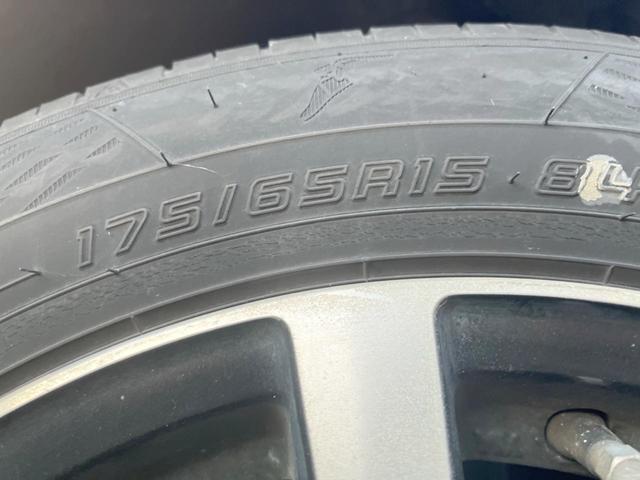 アクア S 禁煙車 SDナビ スマートキー HIDヘッドライト ビルトインETC オートライト オートエアコン CD DVD再生 フルセグ Bluetooth接続 衝突安全ボディ トラクションコントロール(23枚目)