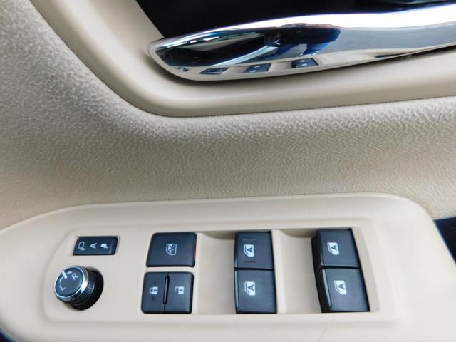 ノア ハイブリッドＧ　フィリップダウンモニター／ナビ／フルセグＴＶ／Ｂｌｕｅｔｏｏｔｈ／バックカメラ／ＥＴＣ／ＱＩ充電／シートヒーター／両側電動スライドドア／７人乗り（28枚目）